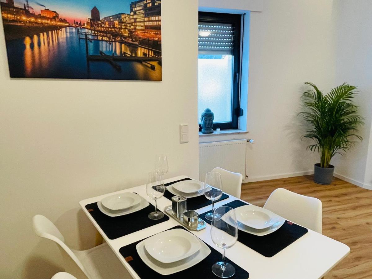 Schoenes Apartment - Netflix-Nespresso Дуйсбург Екстер'єр фото
